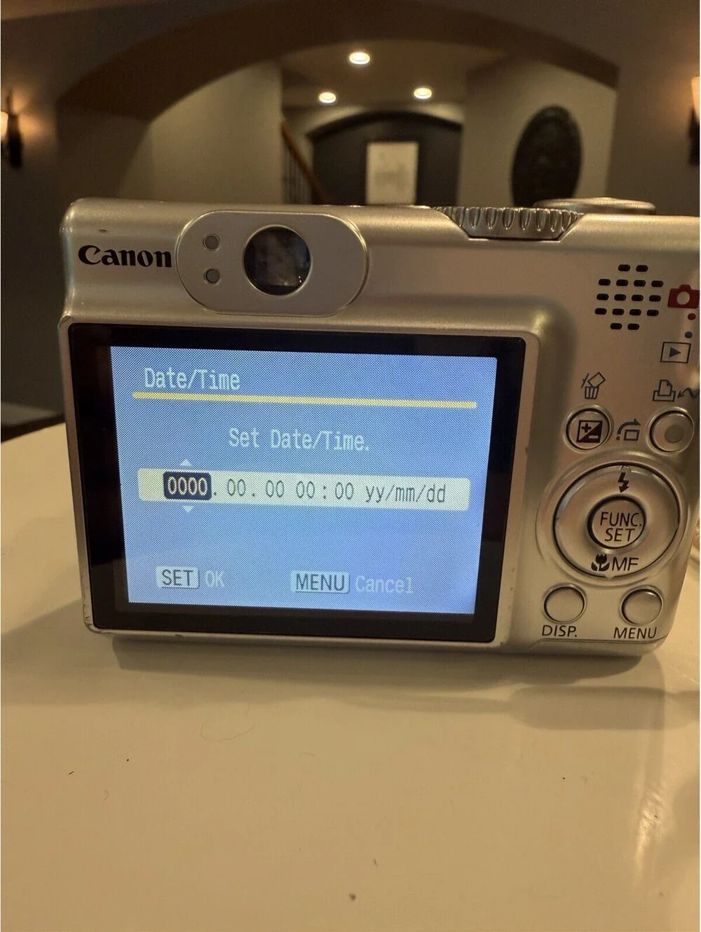 Canon Powersot A570 IS 4X Zoom Lens Working Condition